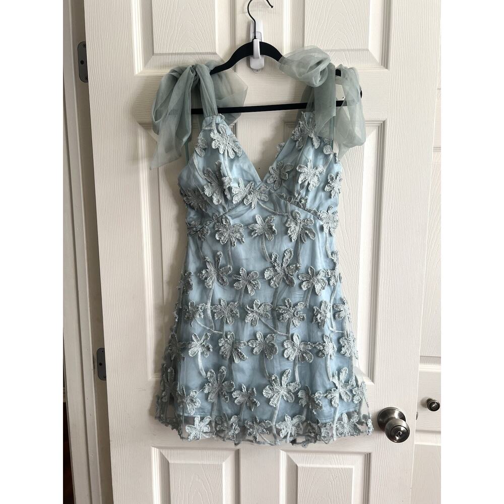 SELFIE LESLIE Mykonos Morning Tie Shoulder Floral Embellished Mini Dress S NWT - Picture 3 of 13
